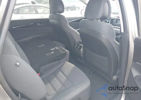 2016 Kia Sorento 2.4L Lx z USA, uszkodzony, nr VIN 5XYPGDA39GG013618